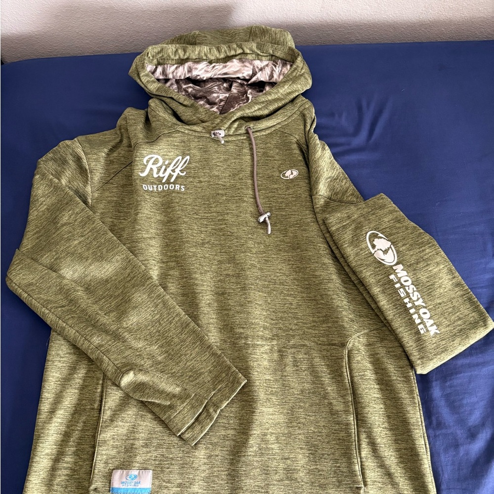 Mossy Oak Green hoodie with Quarter-Zip Design